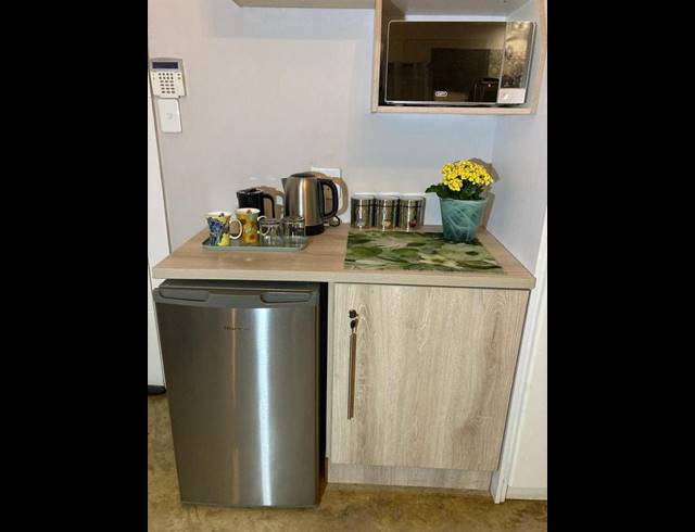 1 BEDROOM PROPERTY TO RENT IN RIETONDALE